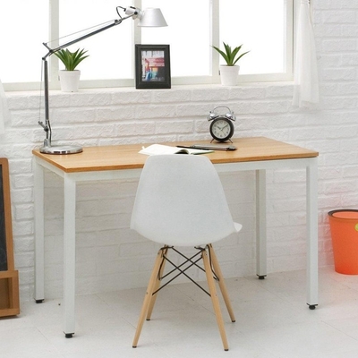 家の仕事の白い単一のオフィスのテーブル木コンピュータ テーブルの机